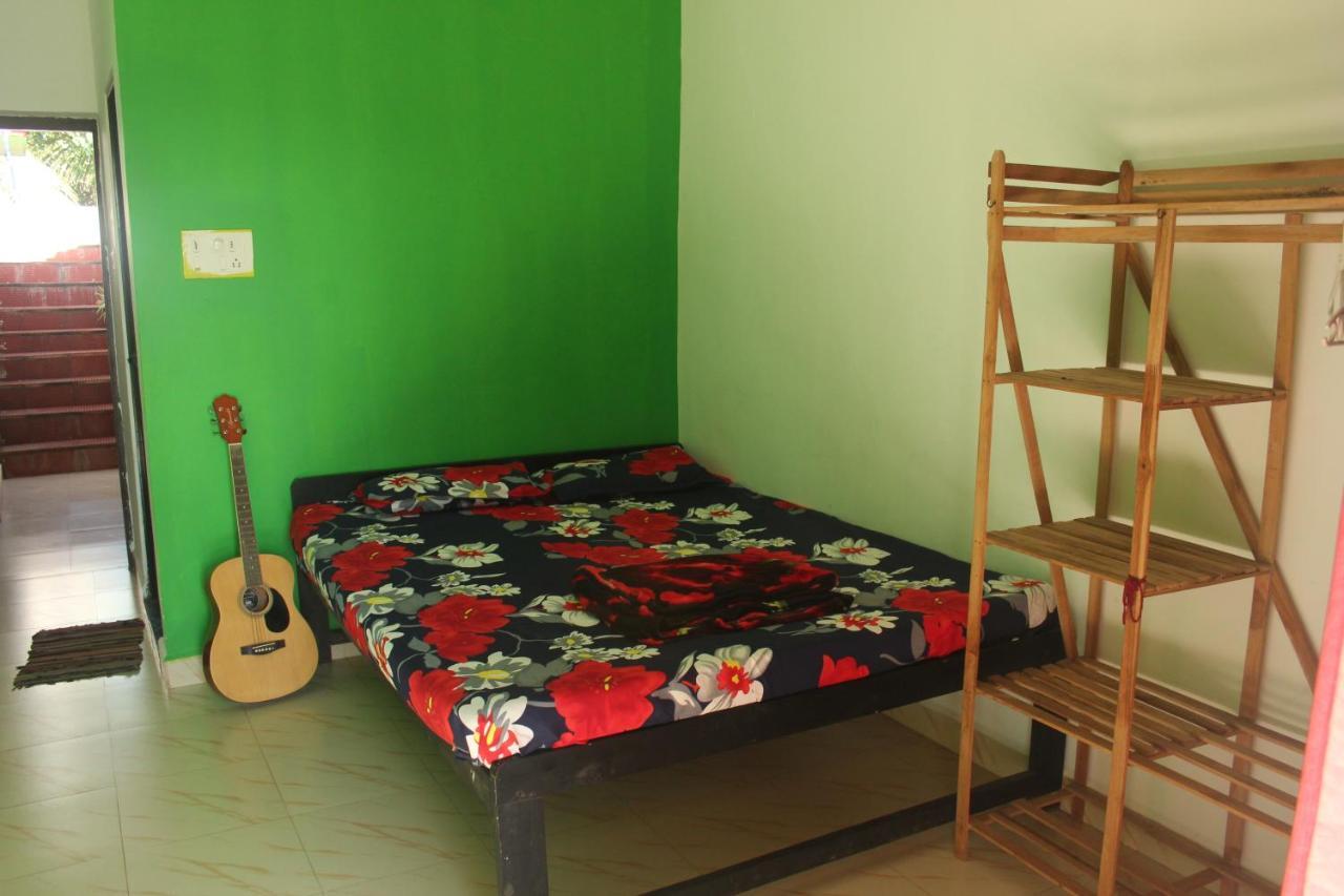 Rasta Mansion Beach Hostel And Rooms Арамболь Экстерьер фото