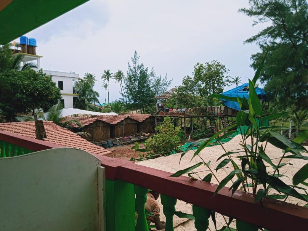 Rasta Mansion Beach Hostel And Rooms Арамболь Экстерьер фото
