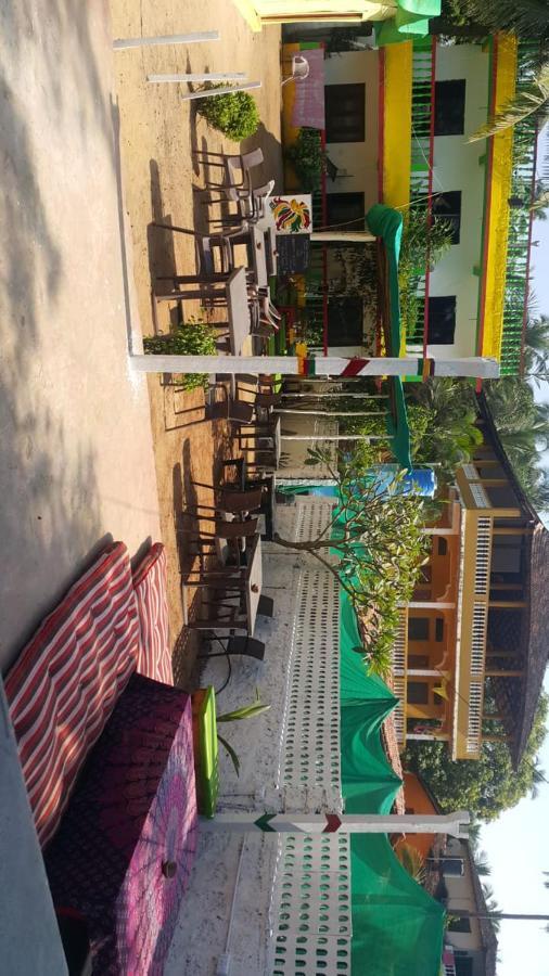 Rasta Mansion Beach Hostel And Rooms Арамболь Экстерьер фото